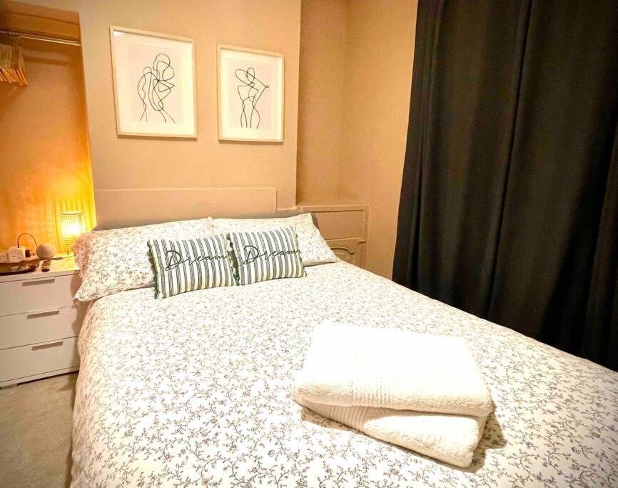 Newly Refurbished, Central Apartment With Permit Parking Bath Zewnętrze zdjęcie